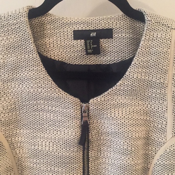 Structured zip up blazer - Picture 2 of 3